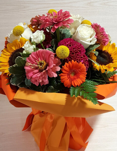 Bouquet di fiori misti colorato