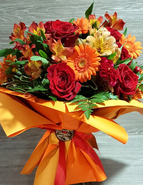 Bouquet fiori rosso arancione